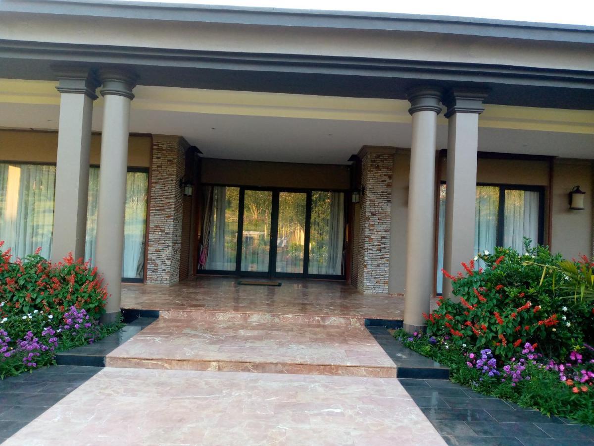 Tagidor Garden Resort And Spa Bangou Екстер'єр фото
